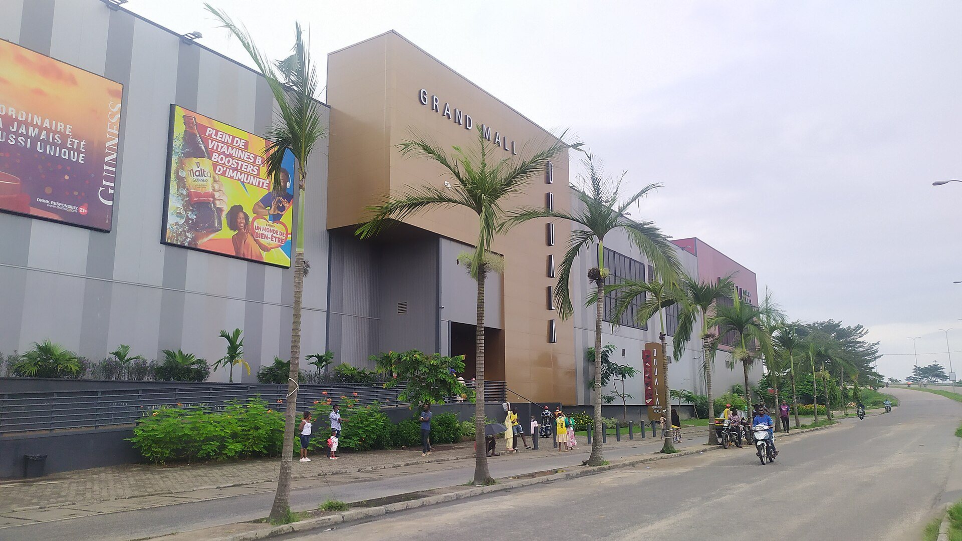 Douala Grand Mall. Photo : Minette Lontsie / Wikimedia Commons, CC BY-SA 4.0