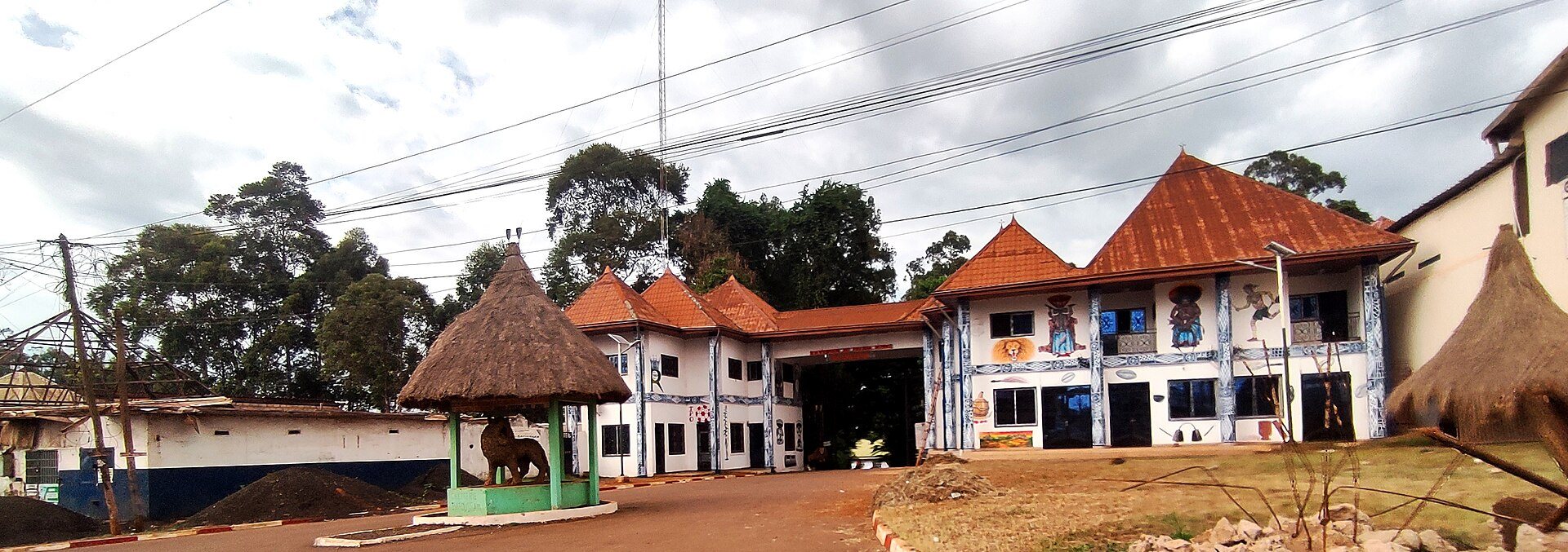 La chefferie de Bafoussam. Photo : PENdjeng / Wikimedia Commons, CC0