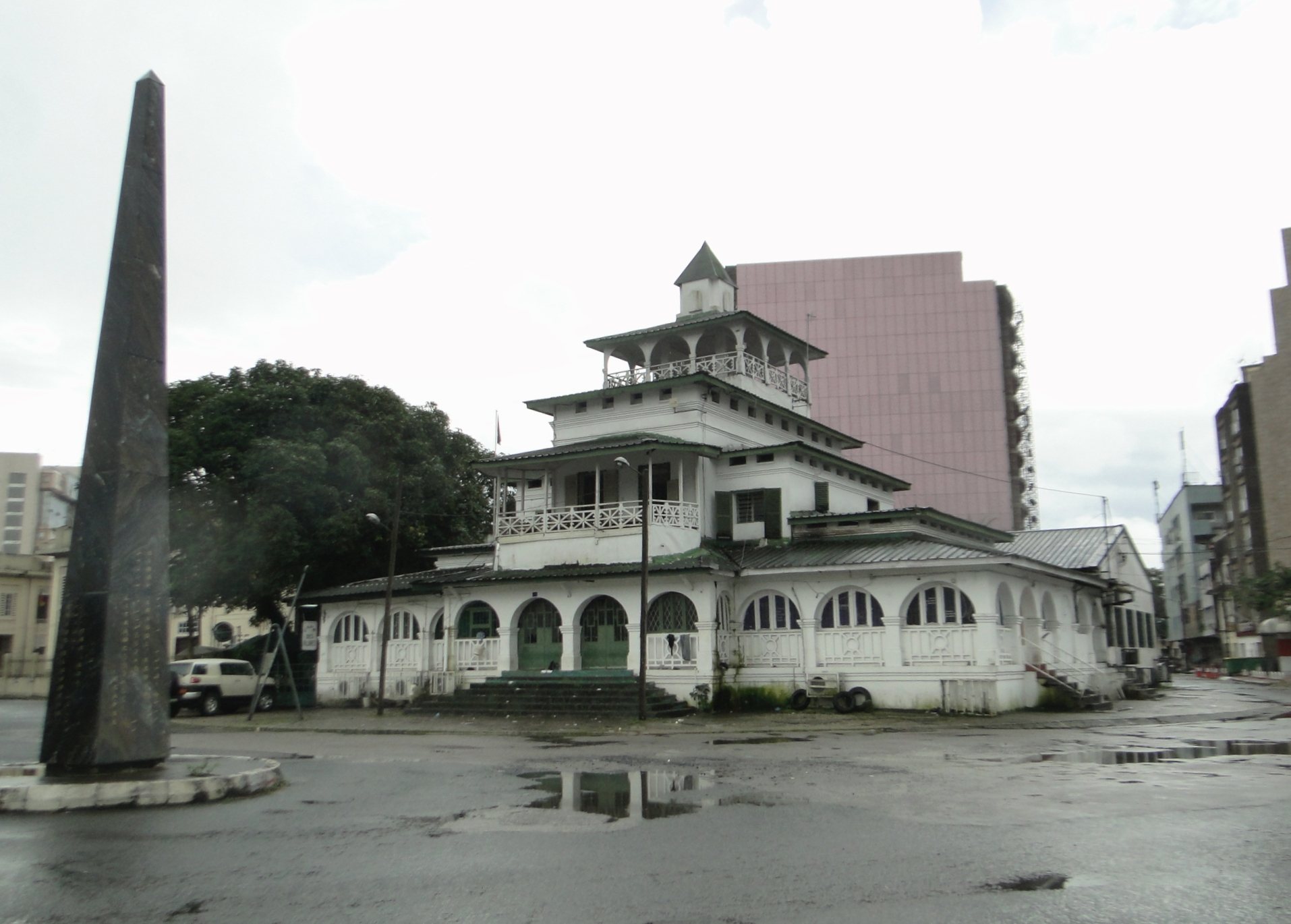 La Pagode, ancien palais des rois Bell. Photo : Yves Makongo / Wikimedia Commons, CC BY-SA 3.0