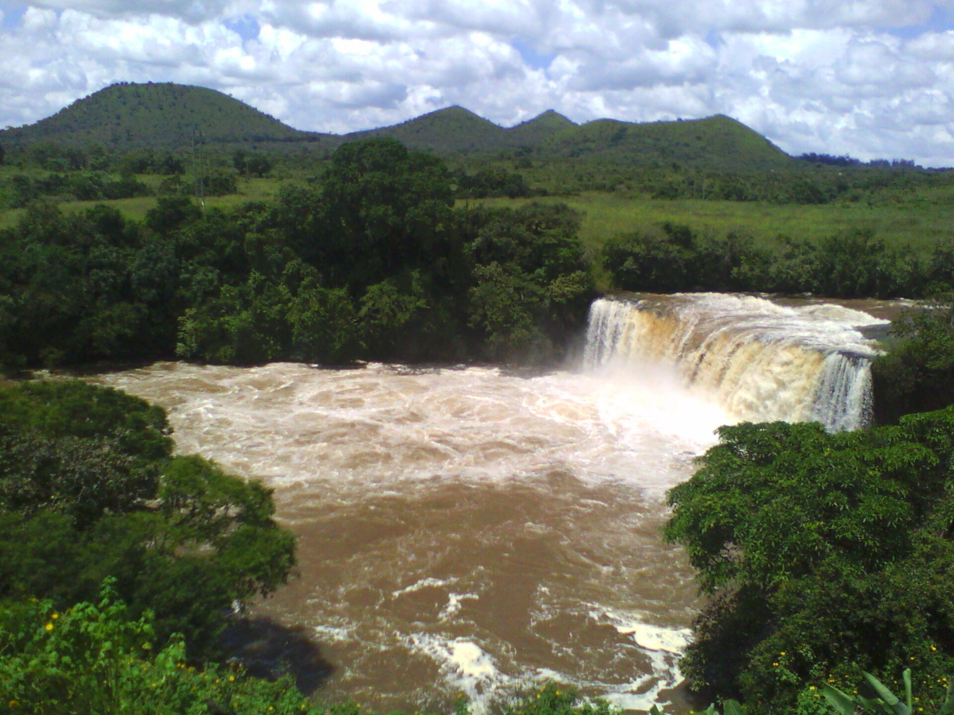 Les chutes de la Vina. Photo : Marie Barbara / Wikimedia Commons, CC BY-SA 4.0